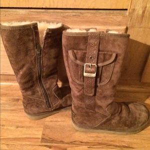 Brown ugg boots