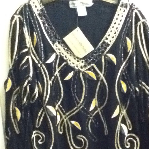 New Black sweater with gold leafs
