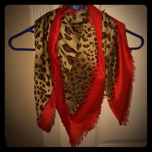 Red cheetah scarf
