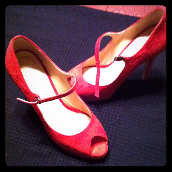 Boutique 9 Sexy RED Heels