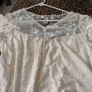 (Reduced)Lovely cream color lace top