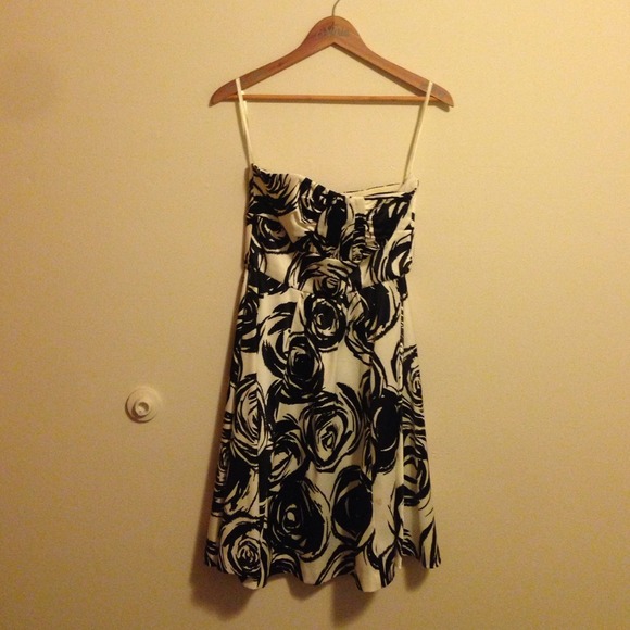 White House/ Black Market Dress