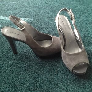 Tahari sling back heels