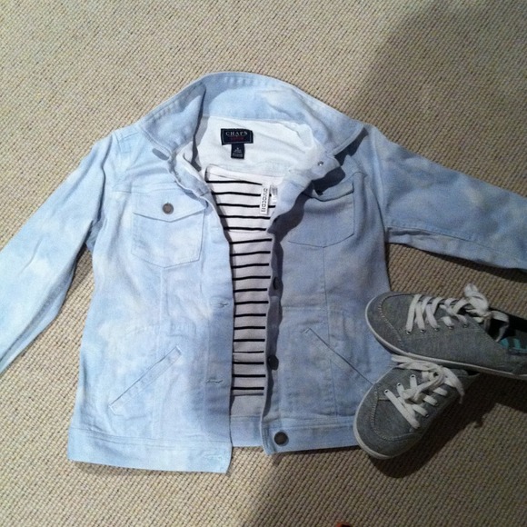 CHAPS tie-dye denim jacket! A Fall/Winter must!