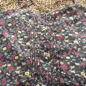 (traded@rachelleighann)Floral sleeveless top