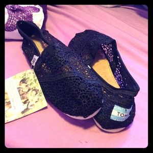 Tons sold sperrys available