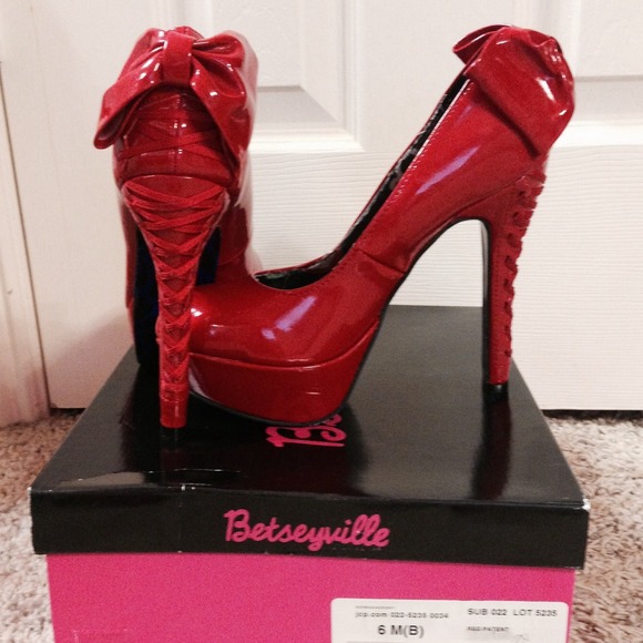 Betseyvillle sexy pumps- reserved ladysweetlips