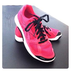 Reebok Women's Nano 2.0 size 7 in Geranium Pink