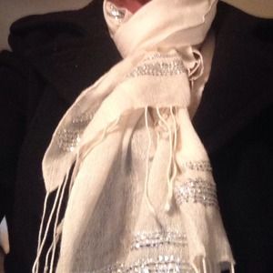 Gap bling fringe scarf