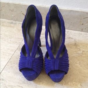 Jessica Simpson blue velvet heels, size 6