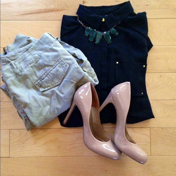 Zara Pants - ✂️SALE✂️Zara army green pants