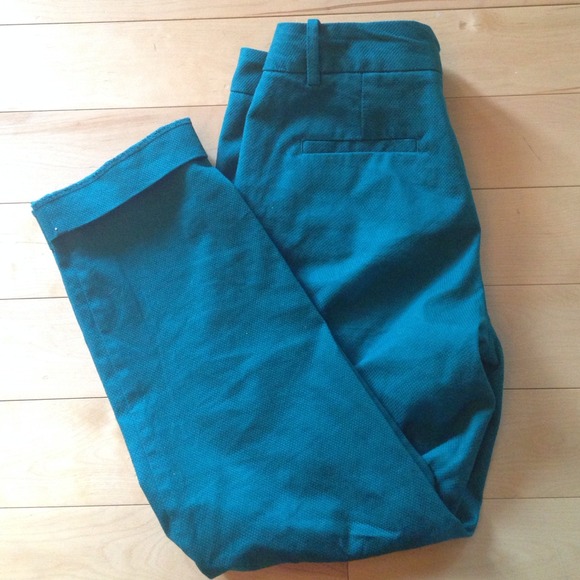Cropped boyfriend trousers - Picture 2 of 4