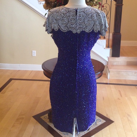 🚫BUNDLED🚫Stunning vintage cocktail dress - Picture 3 of 3