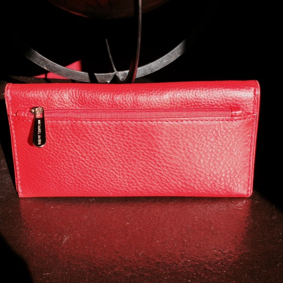 SOLD Michael Kors - Picture 2 of 4