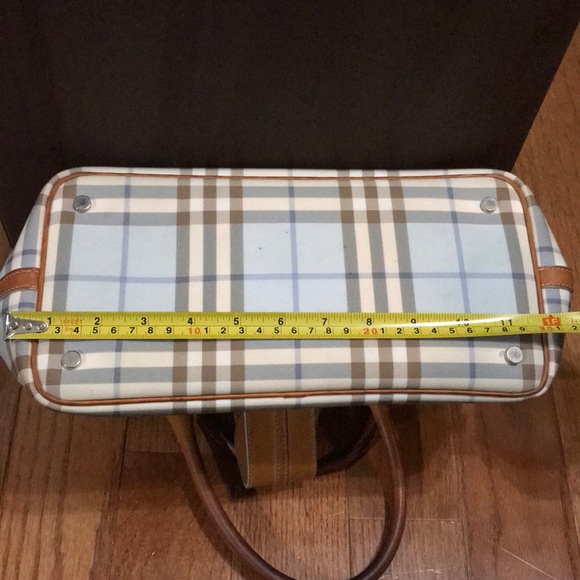 100%💗burberry💗 - Picture 5 of 7