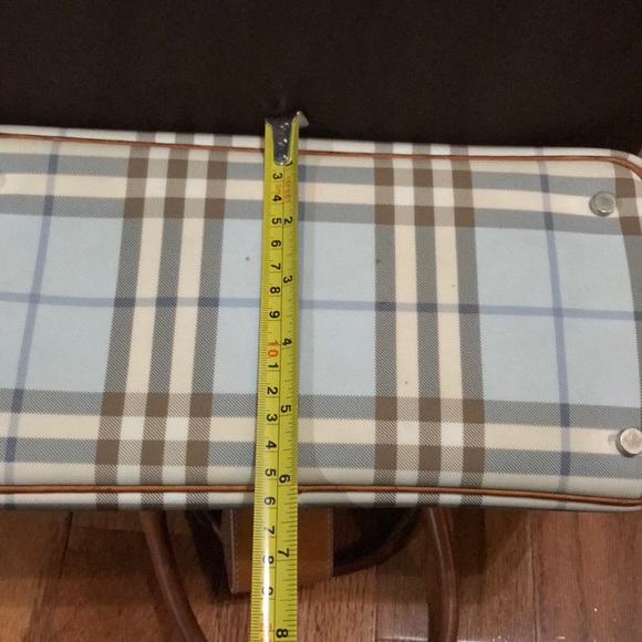 100%💗burberry💗 - Picture 6 of 7