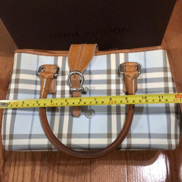 100%💗burberry💗 - Picture 7 of 7