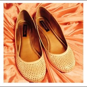 Jeweled flats