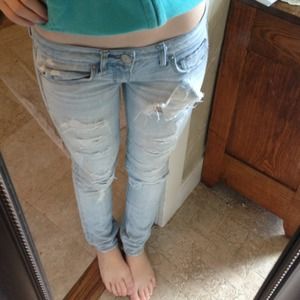 American eagle ripped light wash jeans