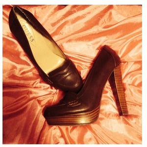 Brown leather Guess platforms