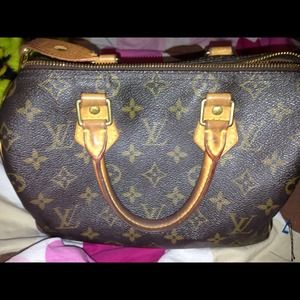 Louis Vuitton Speedy