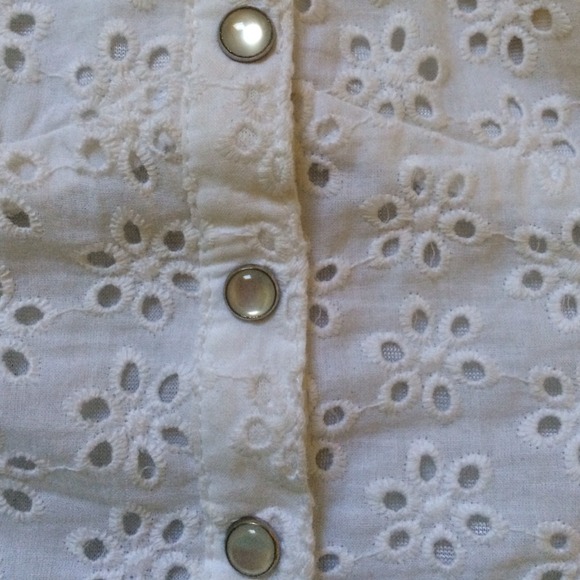 White Eyelet Lace Crop Top - Picture 2 of 4