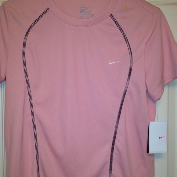 Nike Shirt NWT