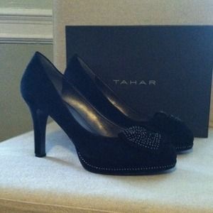 Pumps. Brand, Tahar. Size 8.5. Heel 3".