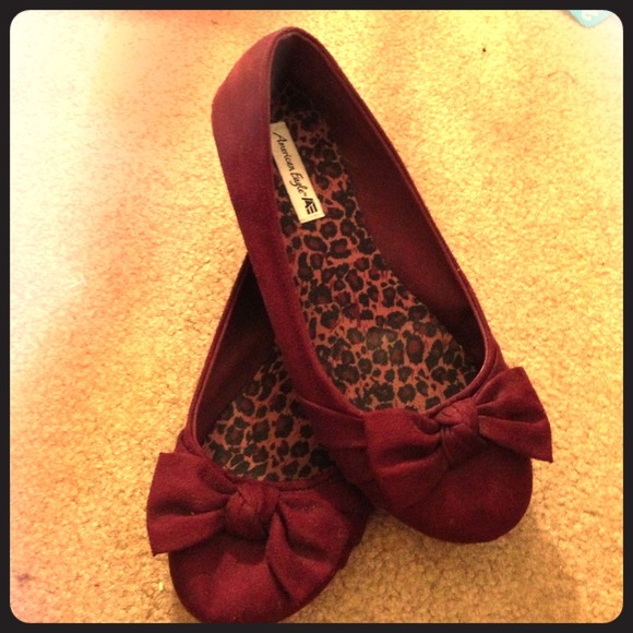 SOLD!!!! American Eagle flats