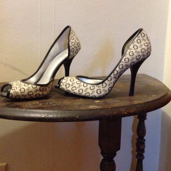Guess heels - Picture 2 of 2