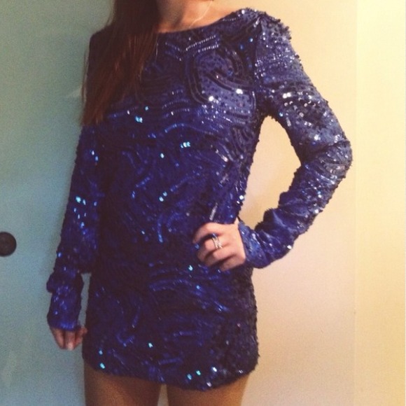 NWT🎉 BCBG SEQUIN OPEN BACK DRESS💕 - Picture 2 of 4