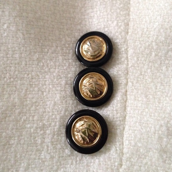 Cream/Black Blazer - Picture 3 of 3