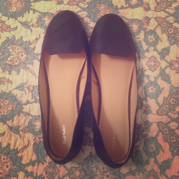 Black Snakeskin Printed Loafers by Old Navy