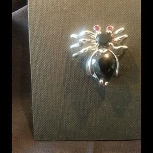 Crystal spider pin
