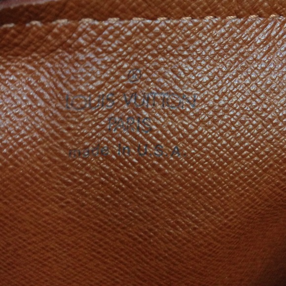 Authentic Louis Vuitton Papillon 26 - Picture 3 of 4