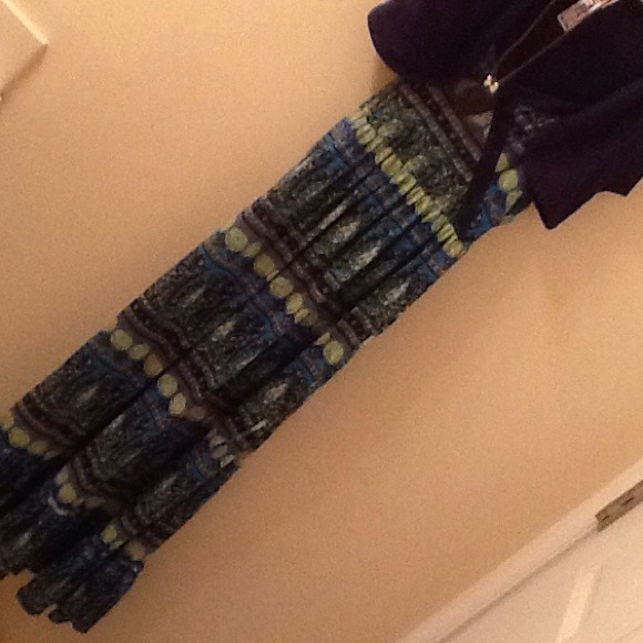 Fun summerish dress looks tiny but not