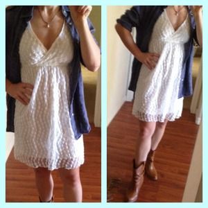 SOLD•••HP 12/29 NWOT white dress