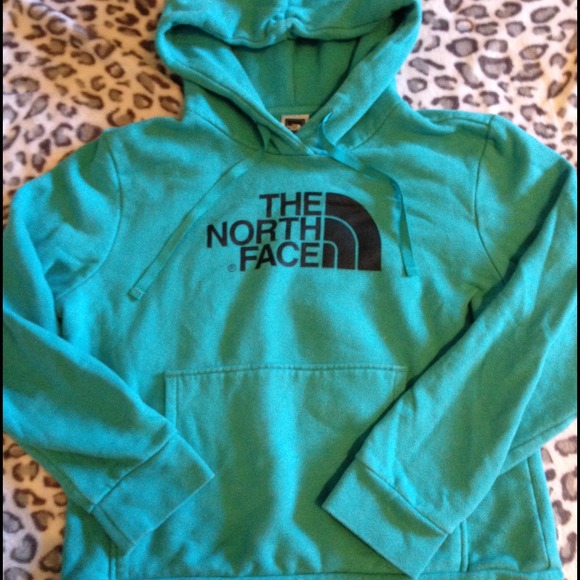 ⛔️sold⛔️North face women's hoodie