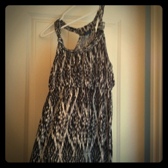 🎈REDUCED🎈Black and white maxi dress
