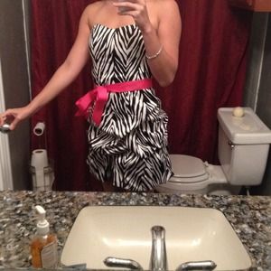 Zebra print strapless dress never worn out.