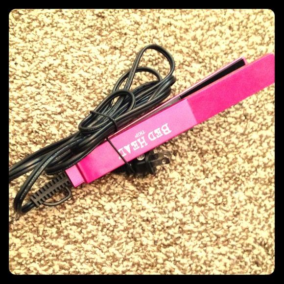 Hot pink bed head flat iron!! - Picture 1 of 4