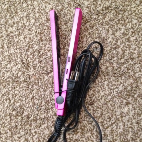 Hot pink bed head flat iron!! - Picture 2 of 4