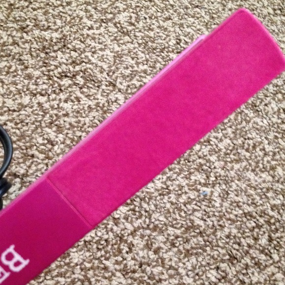 Hot pink bed head flat iron!! - Picture 4 of 4