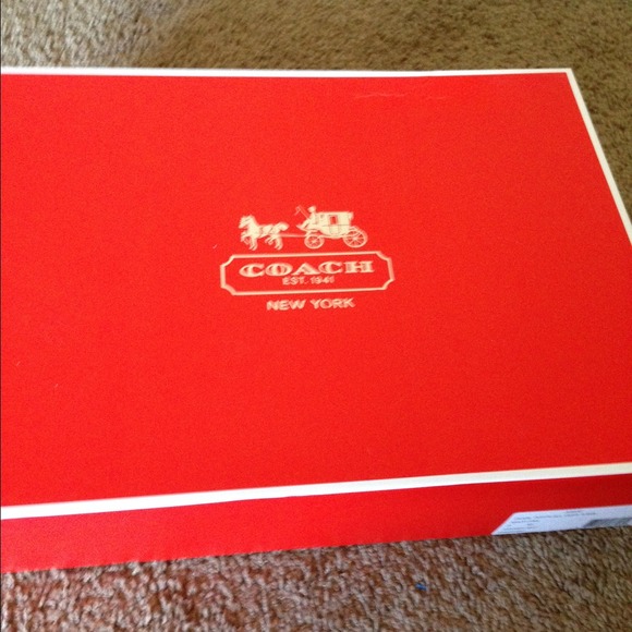 ❌SOLD NWT Authentic Coach Rainboots Sz 7 🎀 - Picture 3 of 4