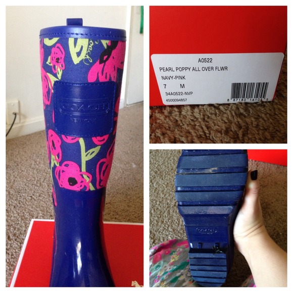 ❌SOLD NWT Authentic Coach Rainboots Sz 7 🎀 - Picture 4 of 4