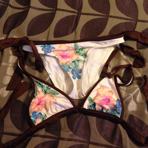 Bathing suit