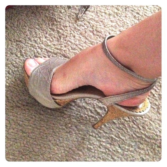 Taupe+Cork Strappies