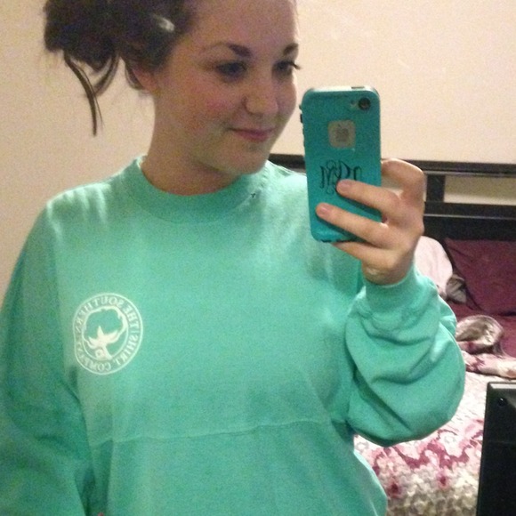 SOLD ❤️Southern Shirt Co. Mint jersey pullover