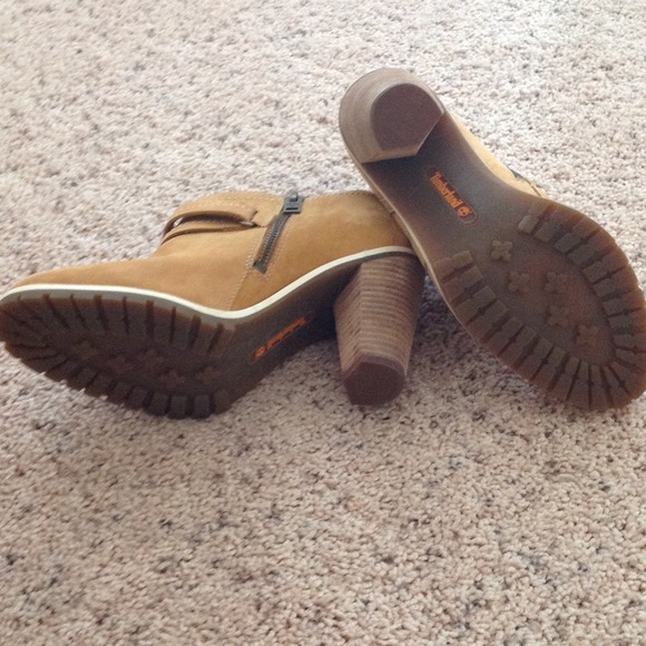 SOLD -NEW Timberland Boots-SOLD - Picture 3 of 3