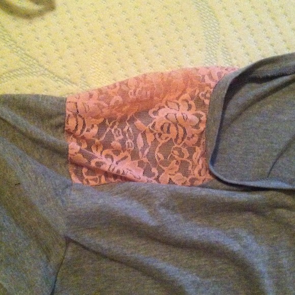 ⛔SOLD⛔Cropped sleepwear - Picture 2 of 2